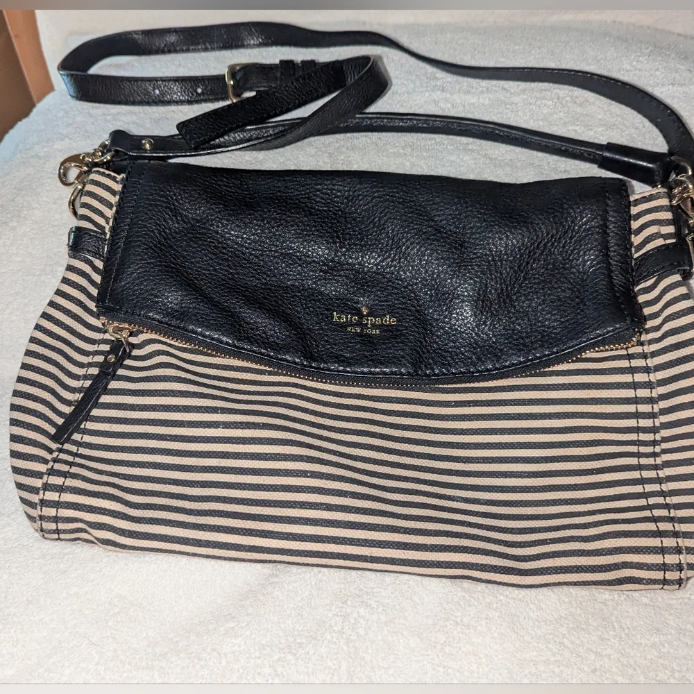 Kate Spade Cobble Hill New York Black and Tan  Shoulder Bag with Nautical Flair